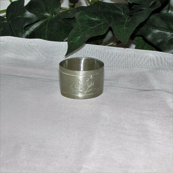 SELANGOR Pewter Single Vintage Napkin Ring Etched Palm Tree Tropical Beach - Picture 3 of 7